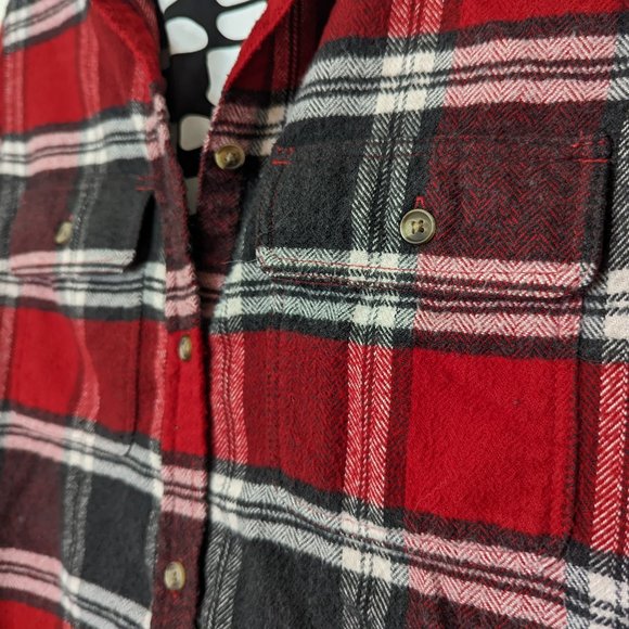 Coziest Red Black Plaid American Eagle Ahh-mazingly Soft Flannel - Medium - Picture 4 of 8